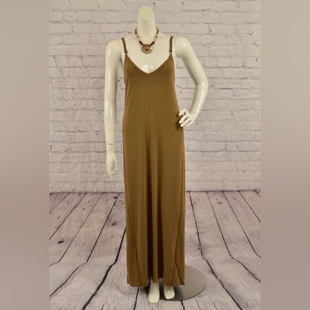BN Zenana Plus Size Dusty Olive  V Neck Maxi Dress With Pockets Various Sizes - Picture 3 of 13